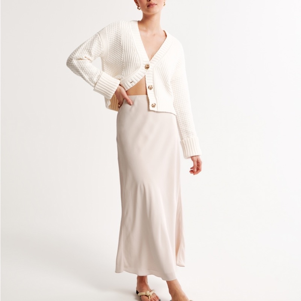 Abercrombie & Fitch Cream Women's Cardigan - Picture 3 of 9